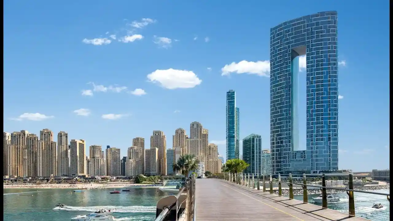 Jumeirah Beach Residence (JBR)r